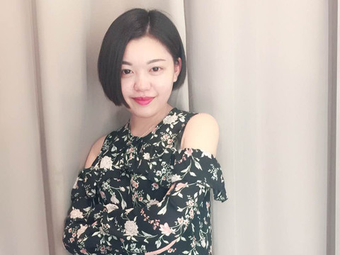 绿色虫虫🐛🐛海报