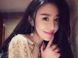 潜水员007主播照片