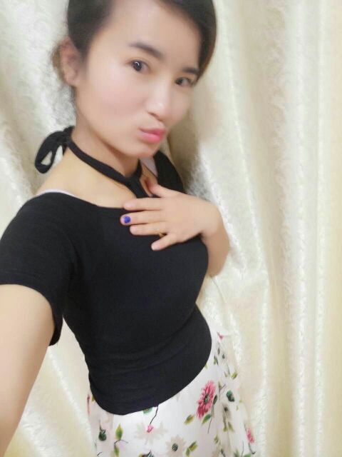 萧燕的主播照片