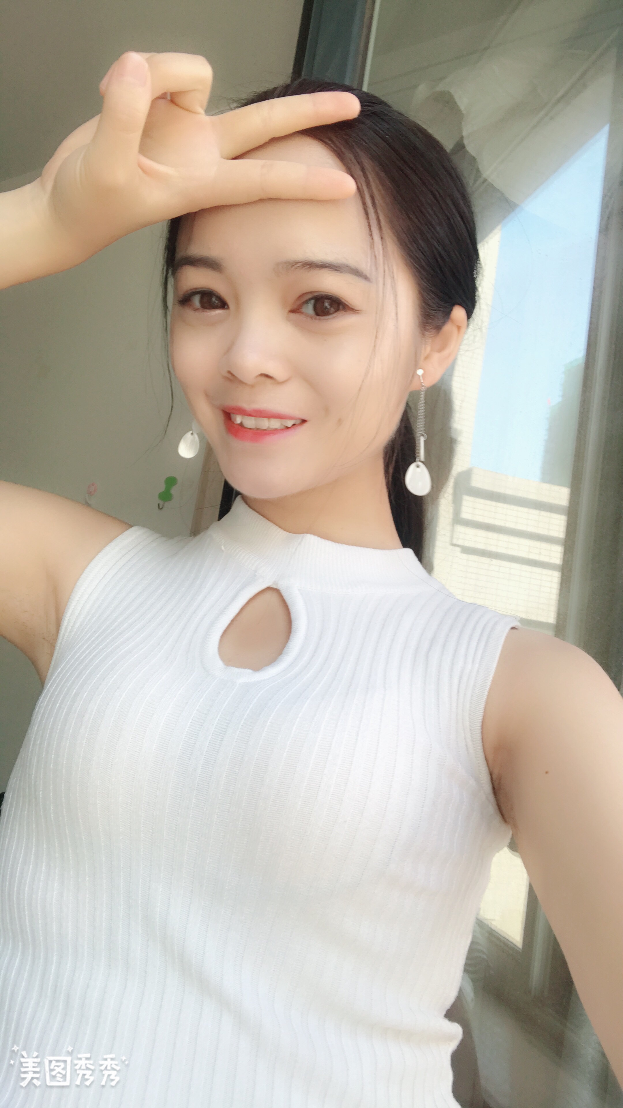 么小椅主播照片