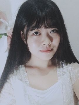 圆脸萌萌哒主播照片