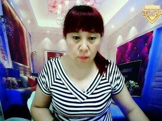 淡云情和的主播照片