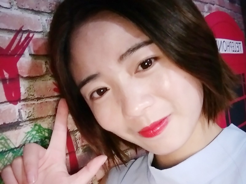 情宝呀呀的主播海报