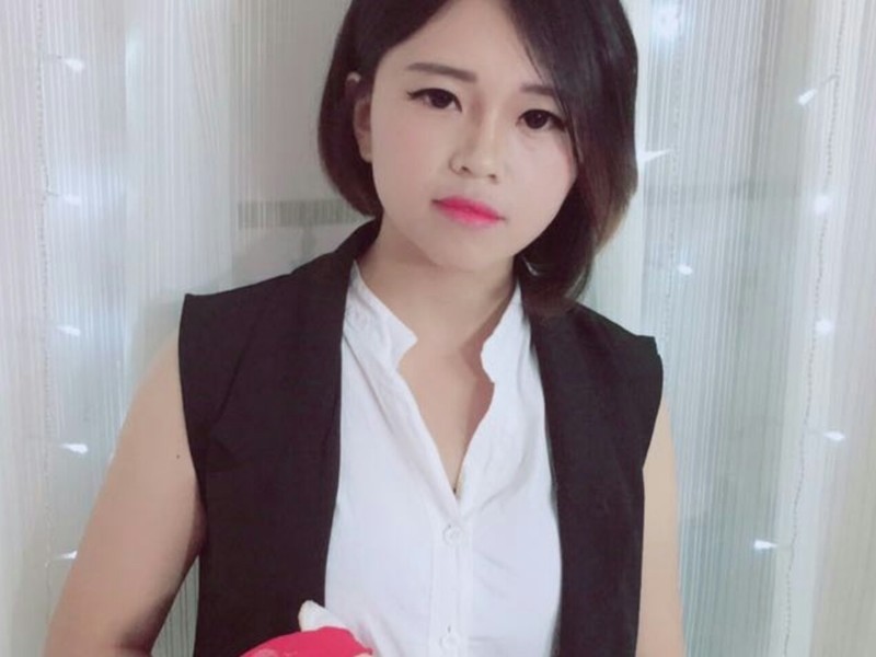 ~~~简兮的主播海报