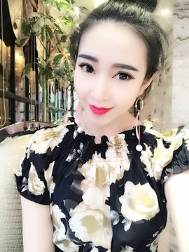 子露女宝暂播主播照片