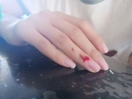 嗯哼……！主播照片
