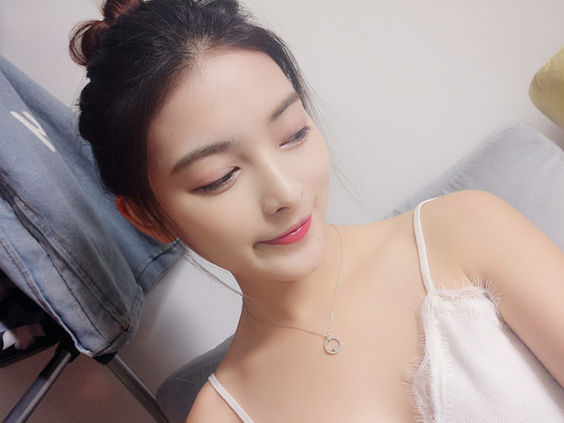 TiaHeung甜甛的主播海报