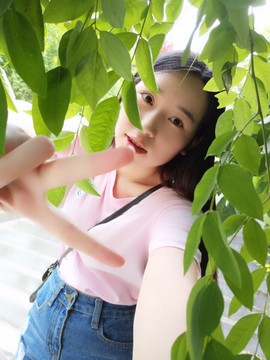 榴莲妹☜灰灰主播照片