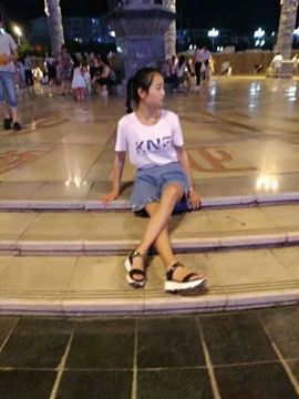 花不开灬鸟不语主播照片