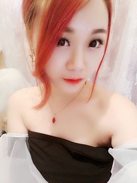 青四年主播照片