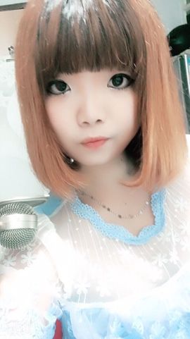 嘉多宝💃安静唱歌主播照片