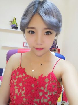 看清了，就看轻了。主播照片