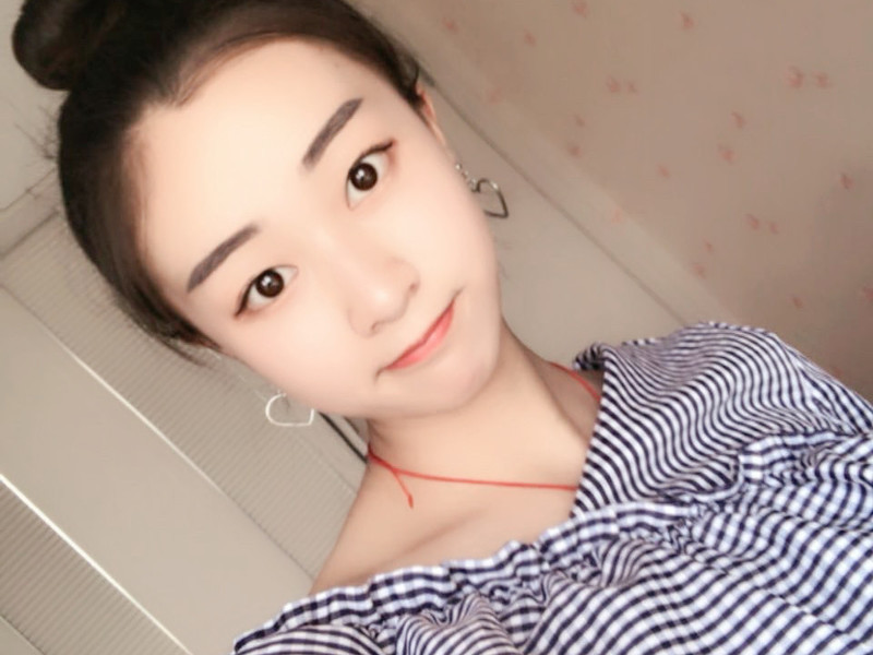 一只仙女的主播海报