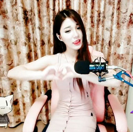 欧娜娜娜主播照片