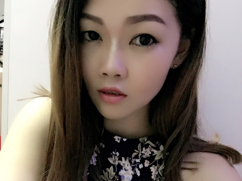 Eva。💋海报