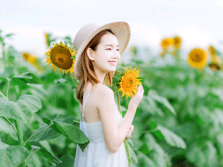 小神龙潇潇主播照片