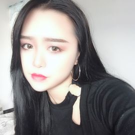 一生荆棘主播照片