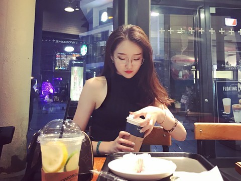 一丝儿海报