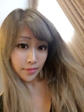 大聆听温主播照片