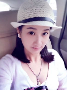 大聆听温主播照片