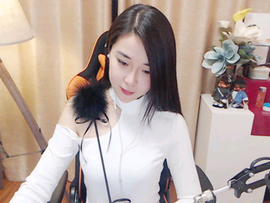 没水隐藏犬主播照片