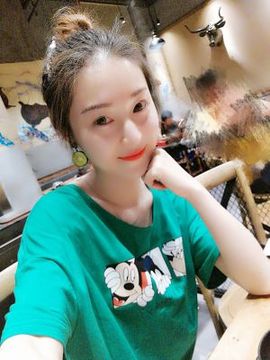 林妹妹不定时直播主播照片