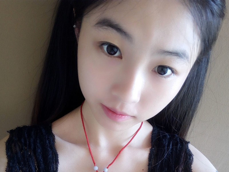 ╭ァ丽的主播海报