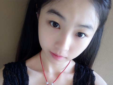 ╭ァ丽海报