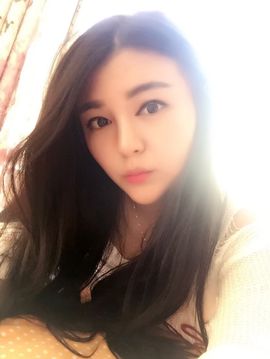 九小九，主播照片