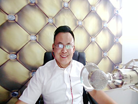 声乐薛老师主播照片