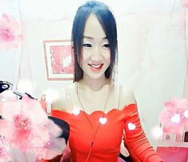 凌菲唱情歌主播照片