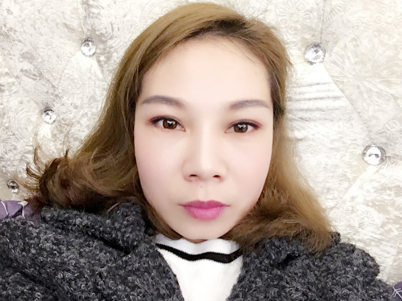 美女歌手4binrx的主播海报
