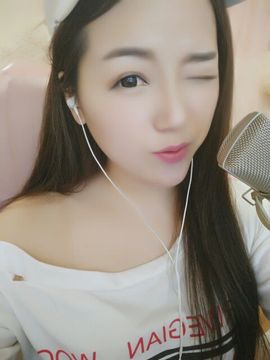 绝绝子雅主播照片