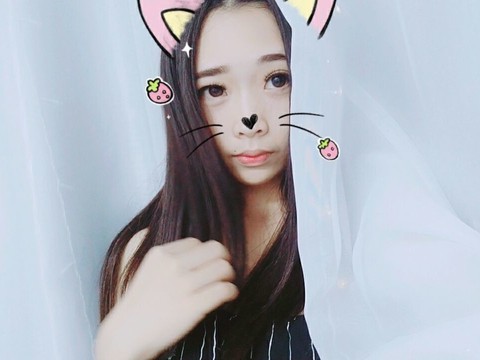 乖-.-小白海报