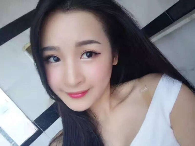 诗意诗的主播海报