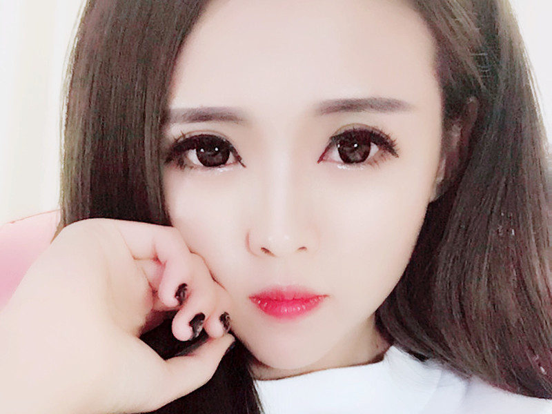 伊朵：的主播海报