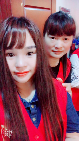小蔓蔓实力唱将主播照片