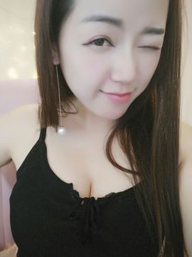 绝绝子雅主播照片