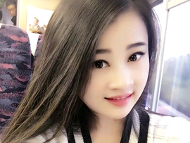 牌王d主播照片