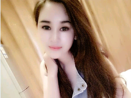漂游世界的海豚主播照片