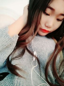 欣哈哈，求守护😘主播照片