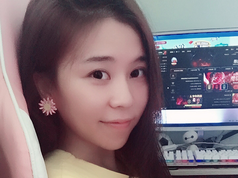 九月儿。的主播海报