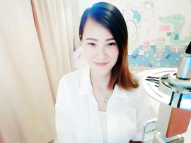 睡在上面的老王主播照片