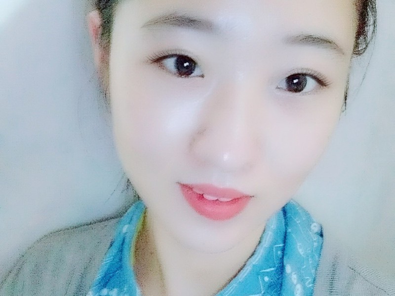 佳兔🍃🎈的主播海报