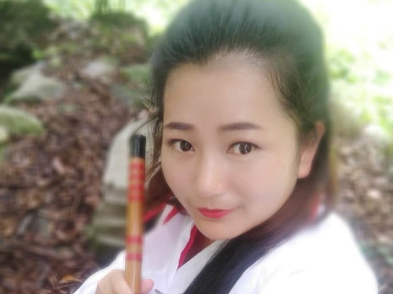 燕子情调的主播海报