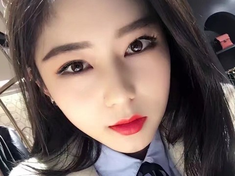 .💓.雪晗海报