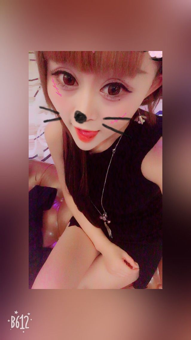 👄魅儿👄的主播照片