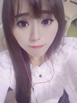 哲媚儿的九冠梦主播照片