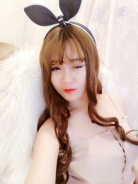 青四年主播照片