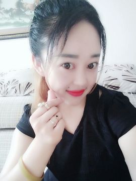 保护视力偷瞄帅哥主播照片